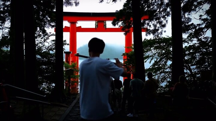 การเดินทางพร้อมกับขลุ่ย - ฉันเป็นคนแรกที่นำขลุ่ยจีนไปที่ Heiwa Torii "ความคิดข้ามเวลาและอวกาศ"