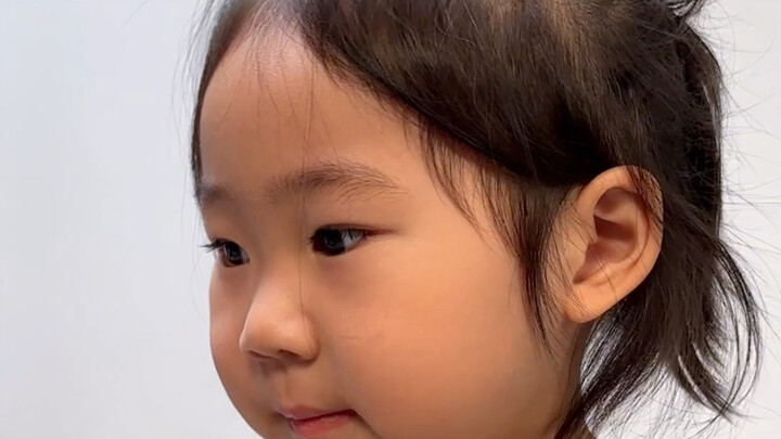 Saya, si sapi, sengaja memakai baju motif sapi lho! Semangat ya, teman-teman!