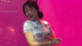 Có thực sự có người nhảy như thế này trong KTV không?