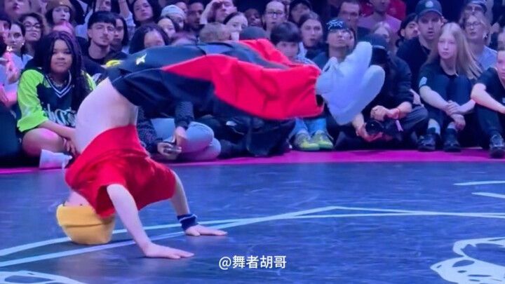 หนุ่มน้อยนักเต้นบีบอยจีนวัย 13 ปี ฝีมือล้ำเลิศ คว้าแชมป์รอบชิงชนะเลิศที่ฝรั่งเศส!