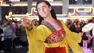 笑死...这哪个版本的？我DNA都彻底崩溃了！