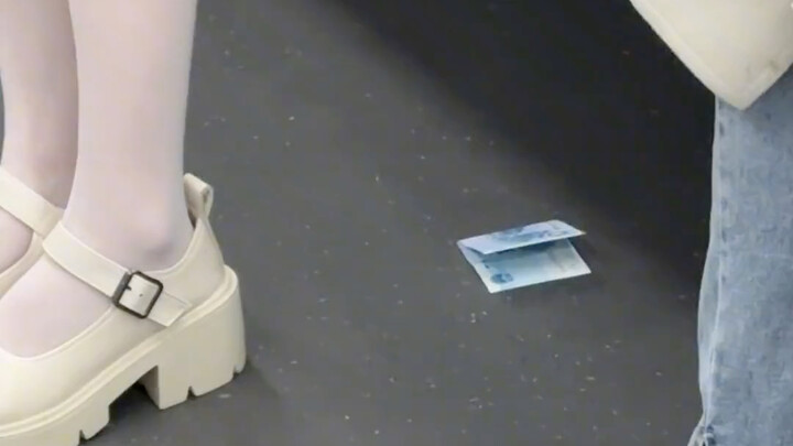 Keluarga, gimana caranya ngambil uang secara wajar dan nggak mencurigakan!