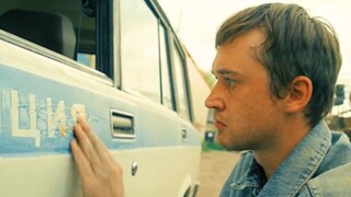 男人修车时惊恐的发现，这是一辆黄金汽车