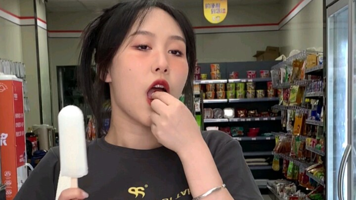 Welcome to Chongqing for a Summer Getaway!