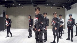 THE BOYZ สลับสตูดิโอเต้นรำ "The Stealer" เปิดเผยแล้ว!