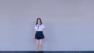 Selamat ulang tahun debut F(X) yang ke-11! Sampul lengkap "First Wisdom Teeth" dengan seragam sekola