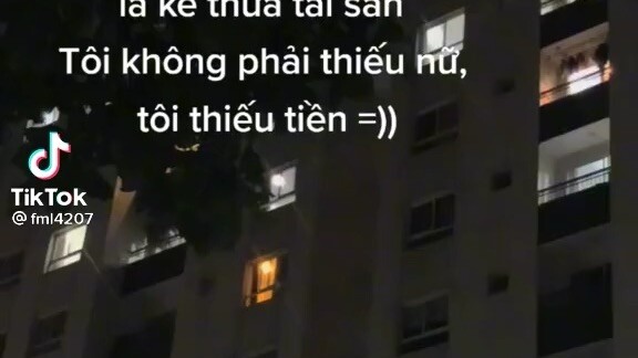 Thiếu mỗi tiền :))