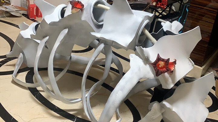 صدمة! إنفاق أكثر من 30 ألف متر فقط لاستعادة شخصية العمر عبر الإنترنت وخارجها!