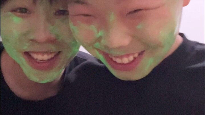 น้ำเรืองแสงแกล้งน้องชาย