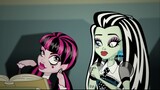 Monster High: New Ghoul At School (2010) - 1080p