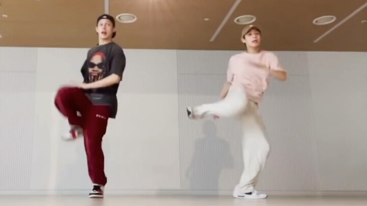 شوّفت هالأيام أن جيمس انطلق في عالم الفن، فتذكّرت كيف كان جيه وجيه يرقصان معًا. بآمل أن يُطلَق جاي ج