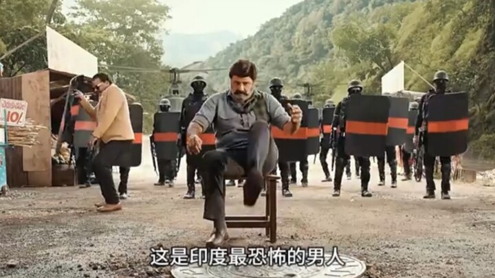 رجلٌ استطاع أن يصدَّ آلاف الجنود والمئات من الآلاف بغطاءِ بالوعةٍ واحد!