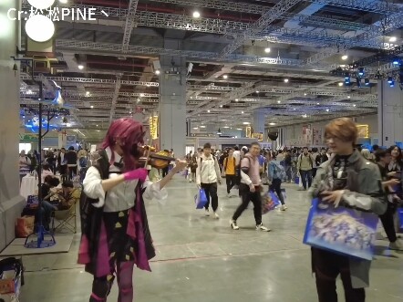 Chẳng phải giờ chi phí cosplay cao lắm à!?