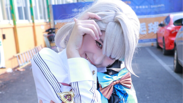 Teknik foto gila-gilaan yang baru aku pelajari, kalian kasih penilaian dong!