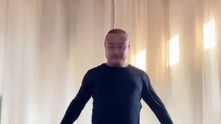 [Uncle Guang] Sexy uncle challenges Lisa's dance "Tomboy", is this the taste?