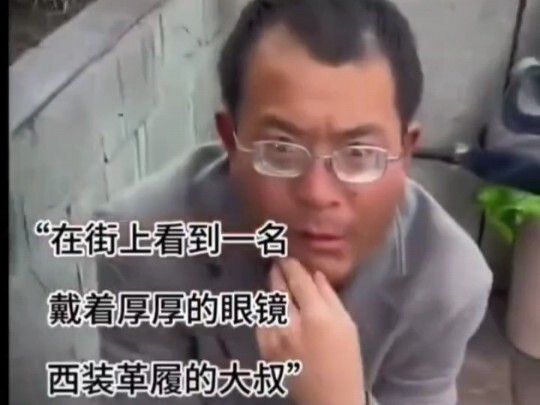 Seorang guru desa yang telah membeli buku untuk murid-muridnya kini tak punya uang untuk makan, hing