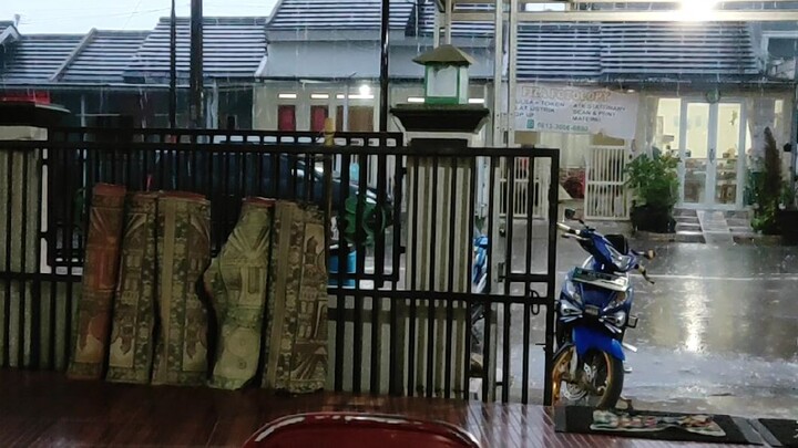 Menjelang mau berbuka puasa malahan ujan