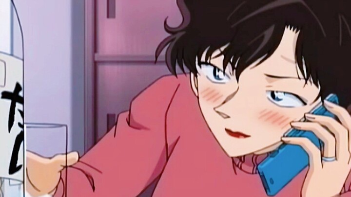 الضابط موكومي، مهما كان مشغولاً، لن ينسى زوجته التي تنتظره في المنزل