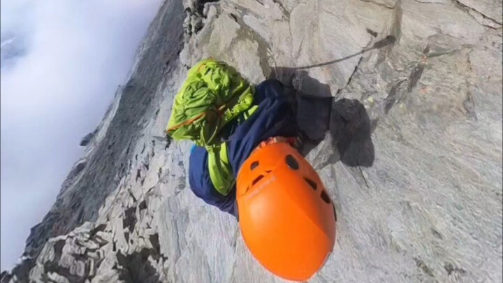 Climbing down Matterhorn from 4000 mts