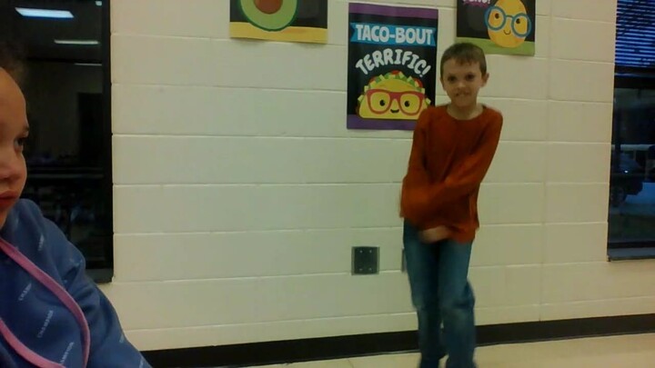 Landon doing a tik tok dance that he made up😅