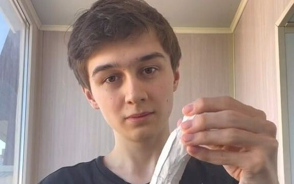 Crushing it feels so stress-relieving! If you don’t feel like getting your hands dirty, here’s the p