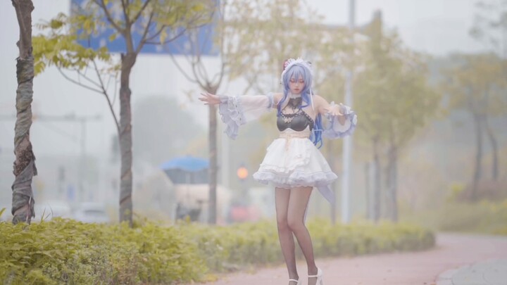 【Cosplay Pembantu Ganyu】Mainkan musik! Menari untuk sang master! Hadirkan sebuah lagu! biru laut!