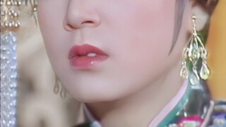 恕我直言，长成这样被选中，和选秀时穿不穿粉蓝色没什么关系！