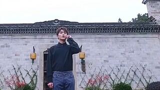 Hóa ra quả mận chín tượng trưng cho tình yêu.