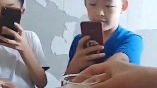 兄弟常出来聚聚