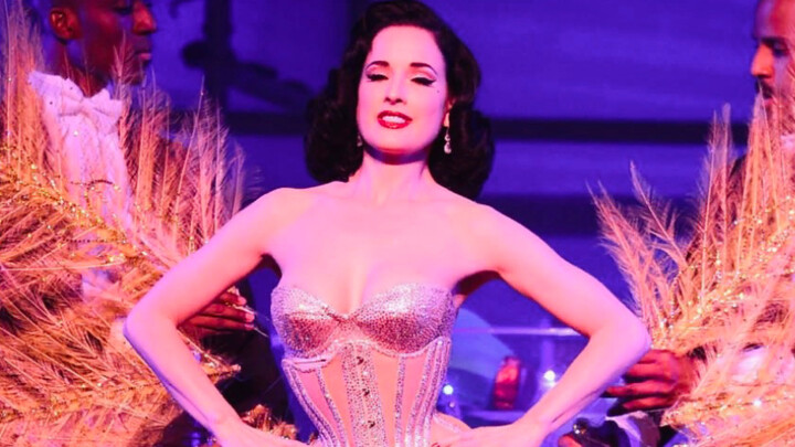 นางแบบระบำเปลื้องผ้าที่แพงที่สุดในโลก มูลค่ากว่า 1 พันล้าน ปฏิเสธคำเชิญจากราชวงศ์ ดิตา ฟอน ทีส นางแบ