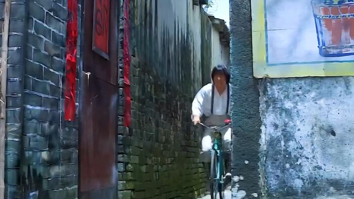 Jackie Chan’s classic iconic scene: Turns out you can ride a bike like this!
