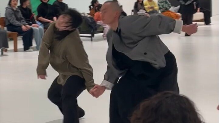 แฟชั่นโชคนี้ดูมีชีวิตชีวาสุดๆ!