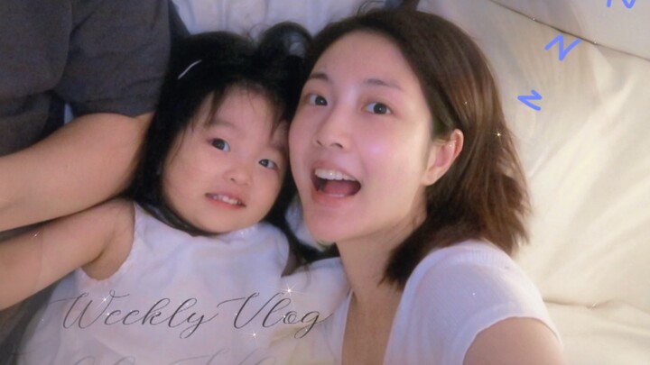 يوم مع صديق يساعد في رعاية الطفل: اصطحاب داتاو إلى صالون التجميل لقص الشعر وتجربة تنسيق الزهور لأول 