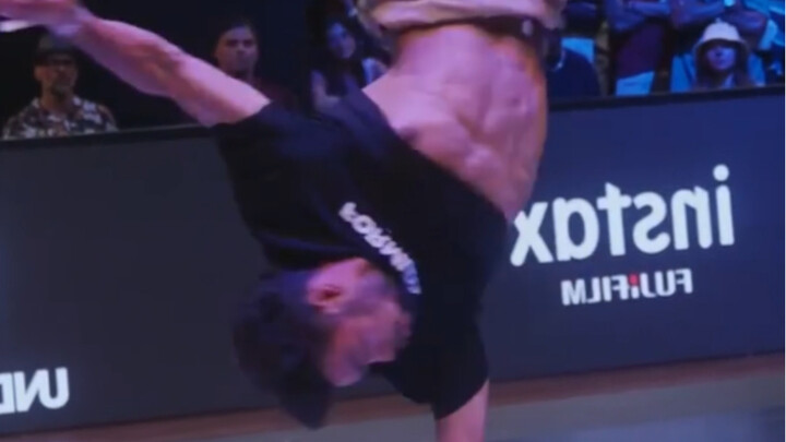 Vũ đạo đường phố đẳng cấp vương giả: Chàng trai một chiêu xoay người bằng một tay đã hạ gục cả khán 