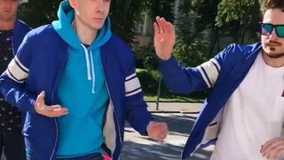俄产机器人：你这特效太假了！