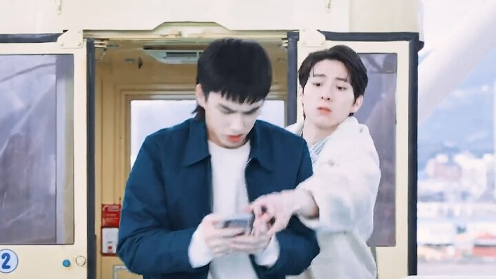 The schoolyard bully ranked last in the grade vs. Keke, the top学霸 who always scores perfect marks—wh