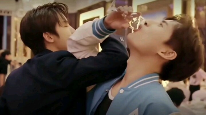 Zhang Yuan (How can you be so cool when drinking) Ahhhh