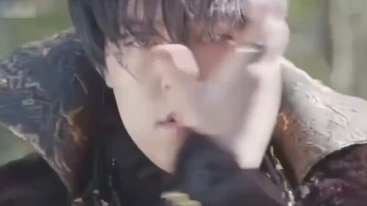 Alur ceritanya berlarut-larut? Karakternya hancur? Pertarungan antara putra berbakti dan bocah kulit