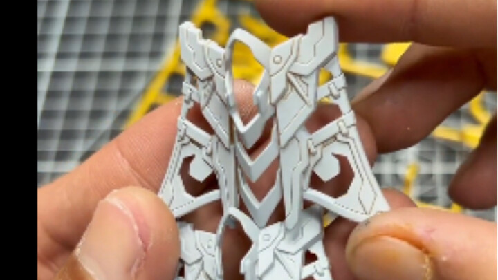 Don't worry about the complicated lines of the SD Three Kingdoms model, there are skills in engravin