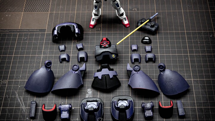 How many steps are needed to put the Build Flame Gundam into the Demon?