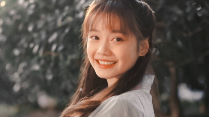 Waduh! Waduh! Kali ini benar-benar imut banget! Wajah cinta pertamanya mantap betul!