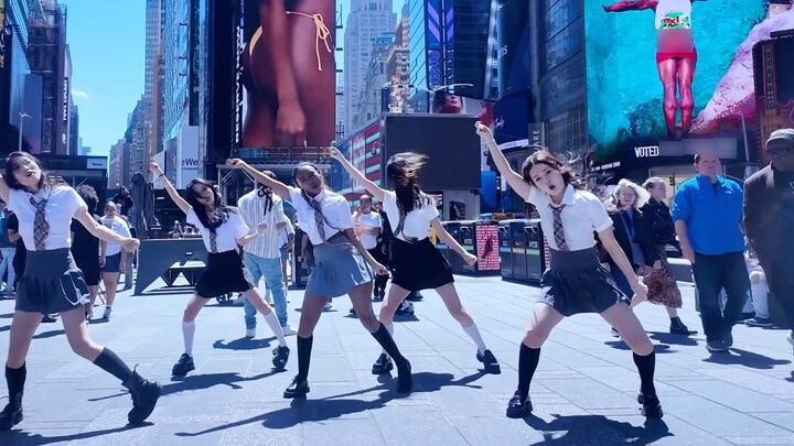 Ditto in Times Square, New York, used this song to say goodbye to our college life:')