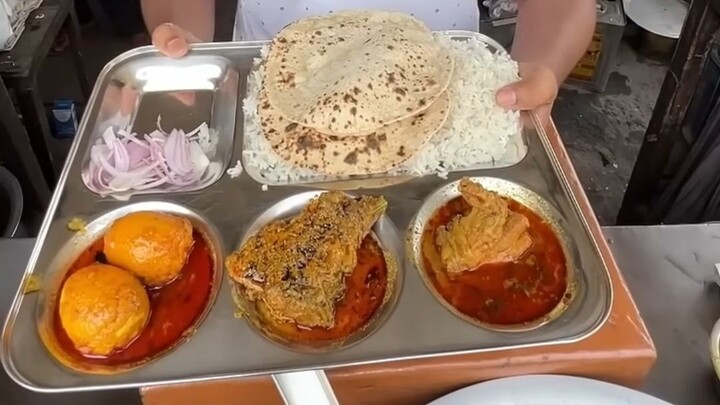 A 150-rupee all-meat meal—now that’s a real treat!