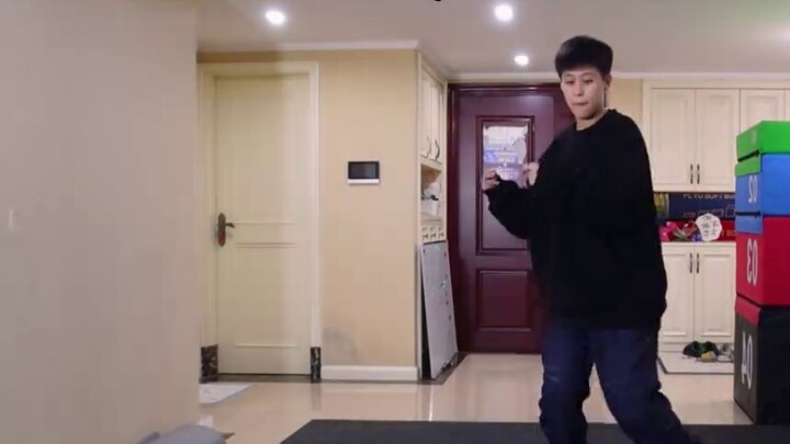 Bagaimana cara berlatih langkah-langkah Hip-hop agar bisa ditarikan?