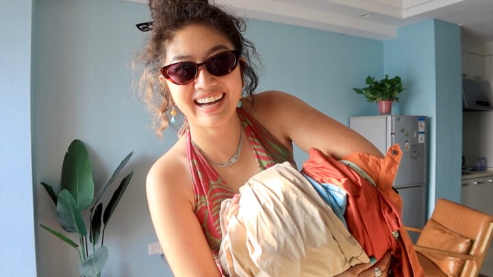 URGENT! I’m heading abroad next week—help me pick an outfit ASAP!