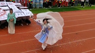 高三运动会·雨中舞剑