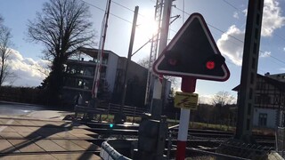 Schaffhausen Bad Bhf Level Crossing (Baden-Württenberg, Germany) (take 2)