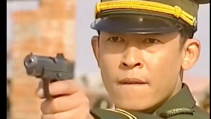 On His First Day on the Job, the Cop Takes Out a Robber in One Shot!