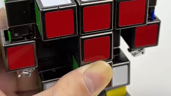 Apakah Rubik's Cube saya benar-benar dapat berubah? Robot Kubus Rubik dari paduan super!