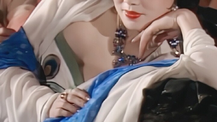 This is the real Yang Guifei who doesn’t fool people. She gained 50 pounds for filming!